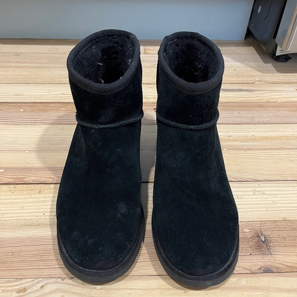 Women’s Ugg boots wedge bottom furry soft cozy warm size 7 W - Picture 1 of 8